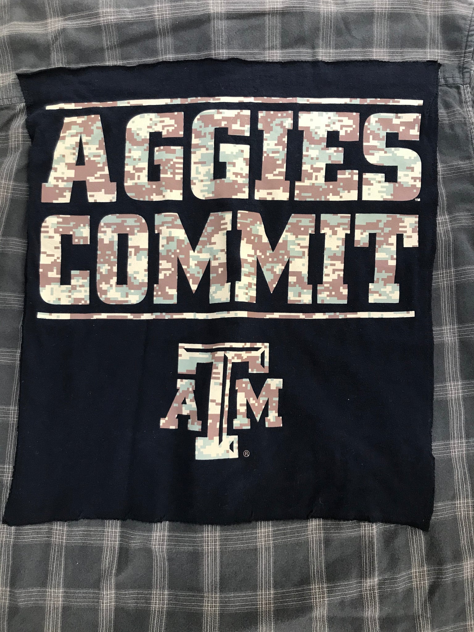 Texas A&M MEDIUM Texas A&M Aggies T-shirt backed flannel